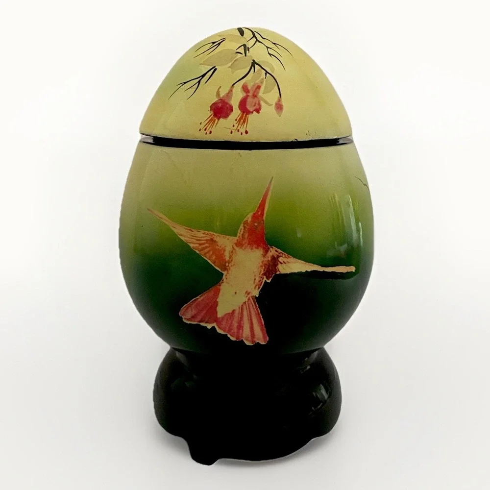 Vintage Vietnamese Hand Painted Lacquerware Egg With Lid‎ And Base